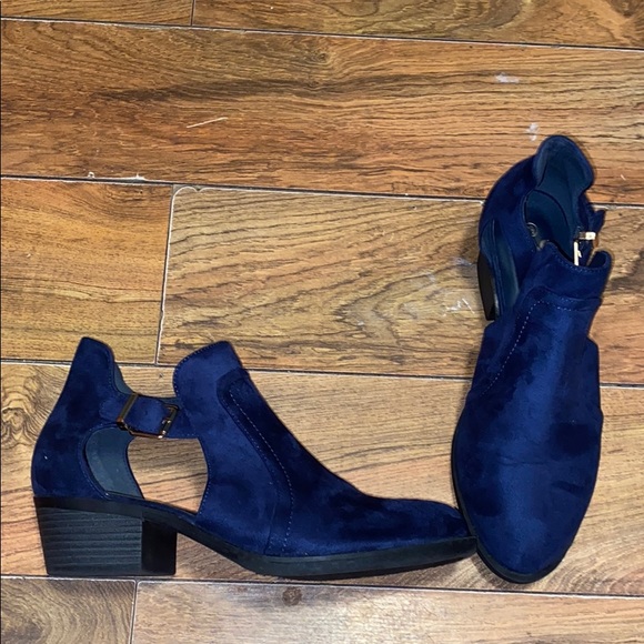 betani Shoes - Ankle Cut Out Boots